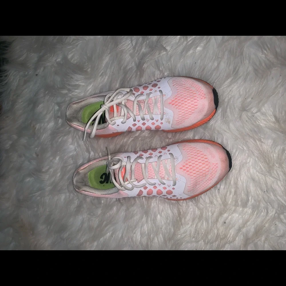 Nike women’s sneakers
